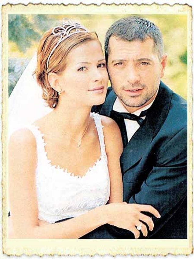 Uzun yıllar böyle giden ilişki iki çocuktan sonra nihayet mutlu sona ulaştı ve Erdal Acar Emel Yıldırım'la evlendi.