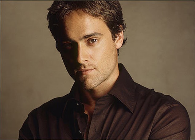 1. Stuart Townsend - The Lord of the Rings