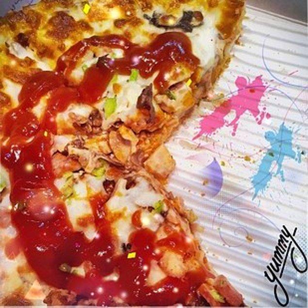 6. Pizza dilimini her ısırışta ketçap tadı almak: