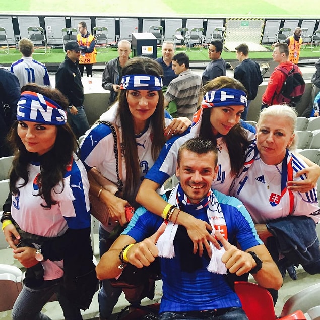 Aynı zamanda tam bir futbol delisi!