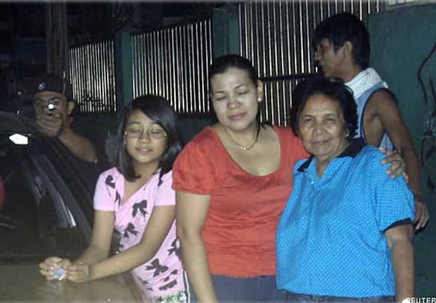 6. Filipinli politikacı Reynaldo Dagsa'nın kendi suikastçinin fotoğrafını çektiği o an.