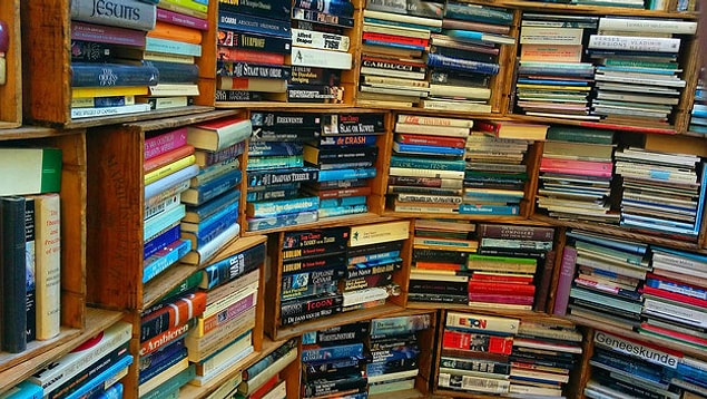 9. Eski kitapların o güçlü kokusu desek?
