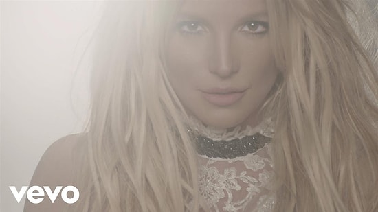 Britney Spears 'Make Me...' Şarkısının Klibini Yayınladı