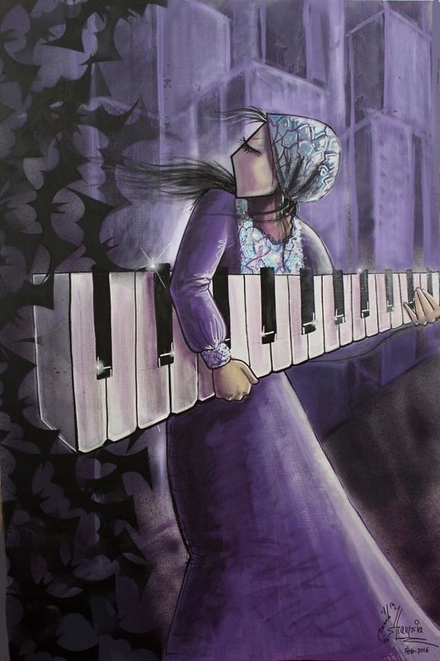Yaptığı duvar resimlerinde ve grafitilerde sıklıkla burka giyen kadın figürleri yer alıyor. Bunun yanı sıra müzik aletleri ve balık simgesini de sıklıkla kullanıyor.