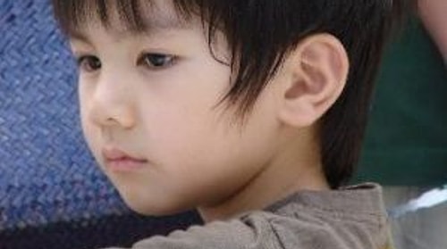 Toshio Karakteri ile Ozeki Yuya