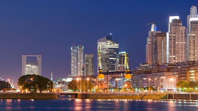 6. Arjantin'in başkenti Buenos Aires, Güney Amerika'nın Paris'i olarak adlandırılır.
