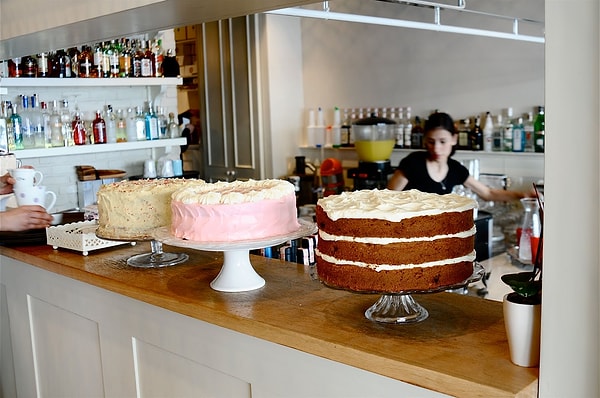 1. Открыть собственное кафе или кондитерскую.