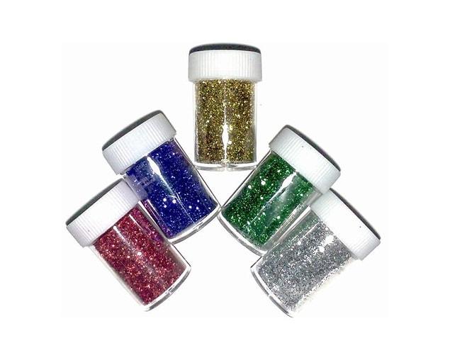 18. Glitter was irreplaceable for special occasions.