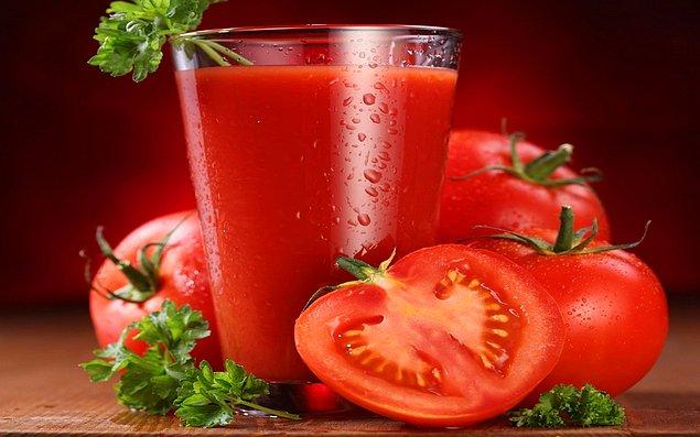 8. Domates ya da domates suyu da spor öncesi faydalı besinlerden biri..