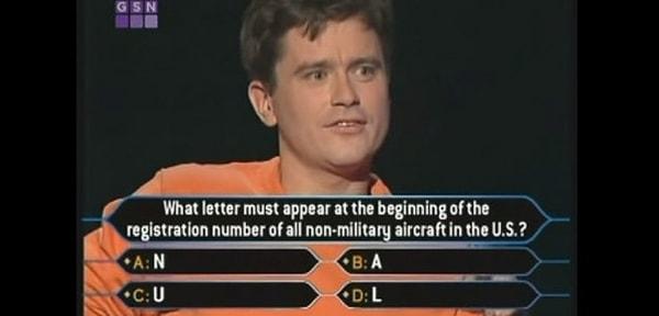 2. Biraz zor evet. Askeri olmayan tüm Amerika uçaklarının kayıt numaralarının ilk harfi nedir?