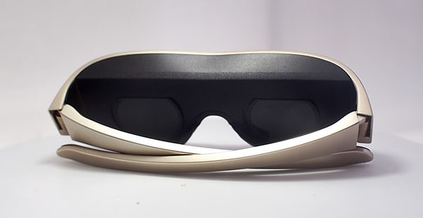 4. Угол обзора очков составляет 105°.