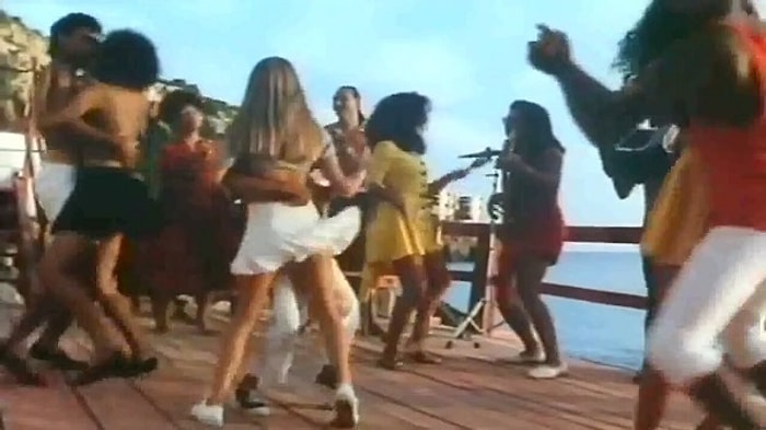 90'ların Efsane Şarkısı Lambada'nın Türk Filmi Gibi Klibinde Yaşanan İlginç Olaylar