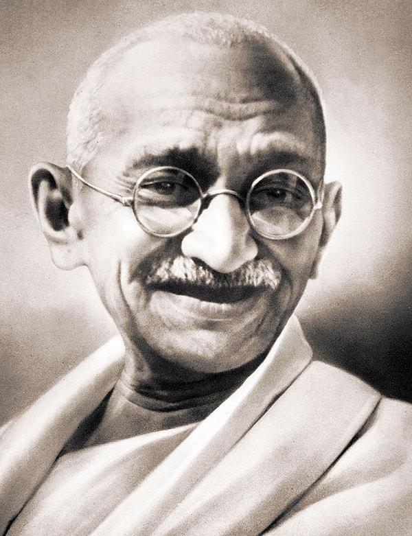 9. Mahatma Ghandi (2 Ekim 1869 – 30 Ocak 1948)