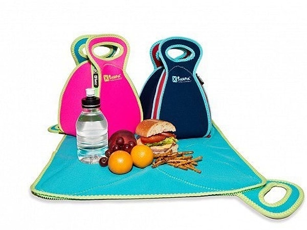 1. Этот контейнер также можно использовать как салфетку, а, значит, больше никаких крошек в клавиатуре