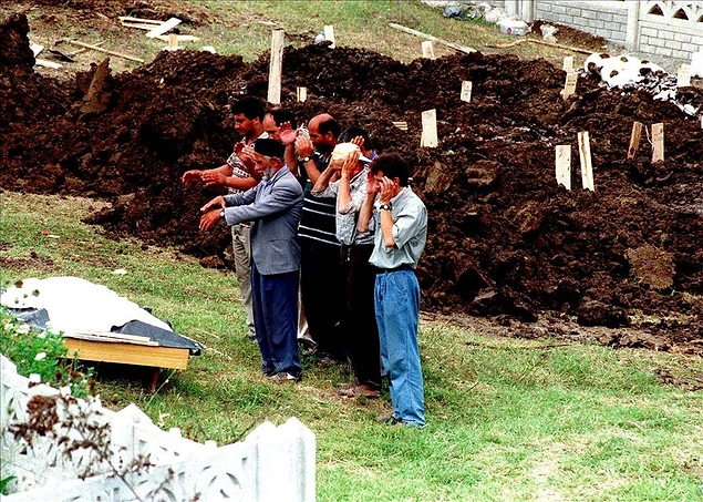 Toplu mezarlara defnedilen isimsiz cenazeler