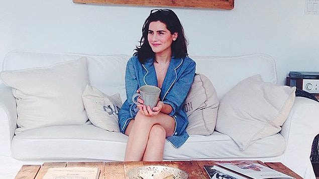9. Lauren is definitely not one of those creepy eco-hippies. She lives in a neat apartment. She has a social life, just like other people.