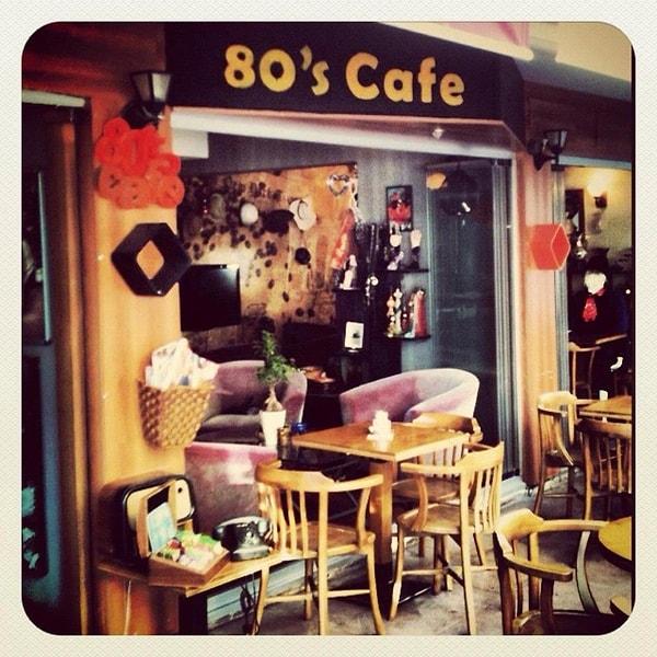 6. 80's Cafe