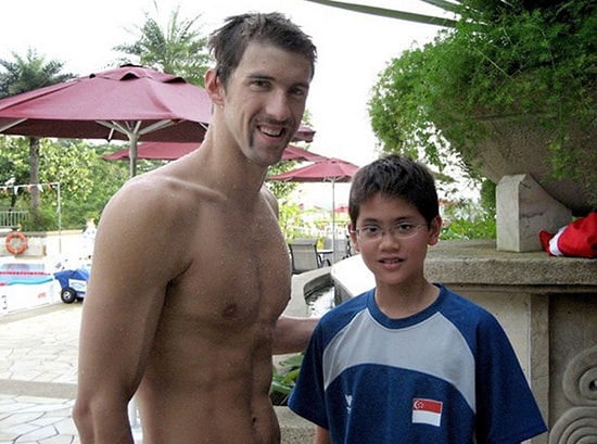 8 Sene Önce Fotoğraf Çektirmişti, Şimdi ise Onu Geçmenin Gururunu Yaşıyor!