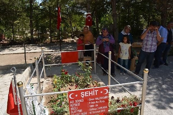 Ömer Halisdemir'in Mezarına 100 Bini Aşkın Ziyaretçi