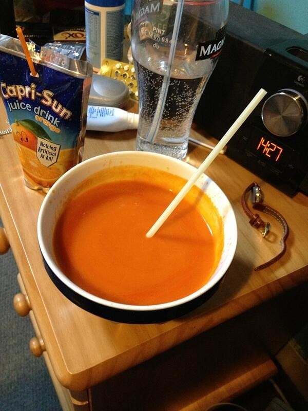 4. Но вот суп с соломинкой - это уже за гранью 😱