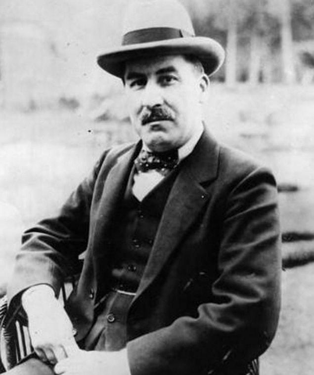 5. Tutankhamun’s tomb was discovered by Howard Carter in 1922.