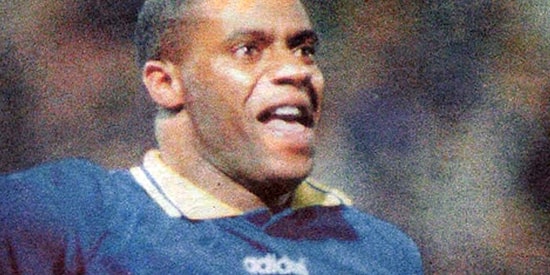 Fenerbahçe'nin Eski Futbolcusu Dalian Atkinson'dan Taraftarı Sevince Boğan Hat-Trick