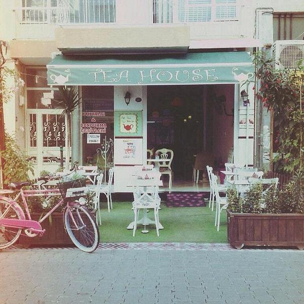 8. Cafe Tea House