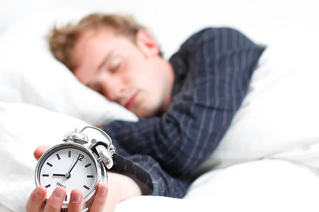 Yapılan çalışmalar, iyi uyumamış olsanız bile, iyi bir uyku çektiğinizi düşünmenin performansı artırdığını kanıtlamıştır.