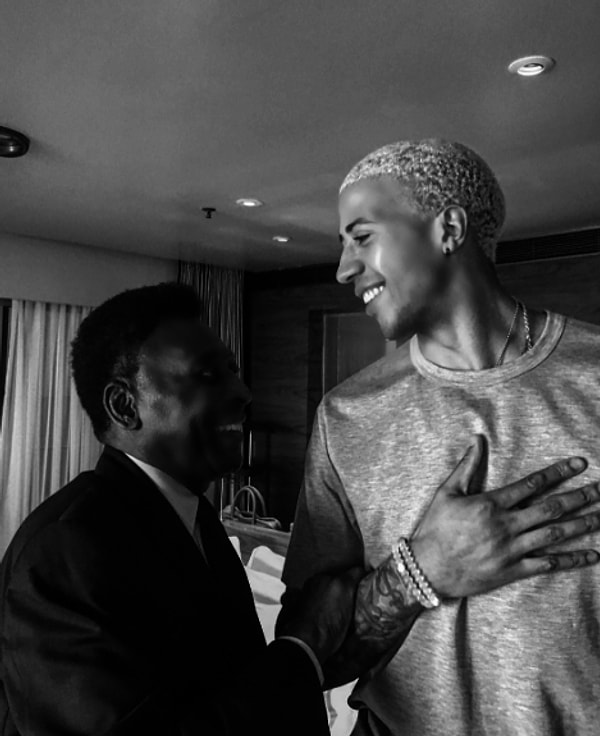 16. Британский фехтовальщик Майлс Чэмли-Уотсон (справа). Ладонь, его ладонь! Она же размером с весло!