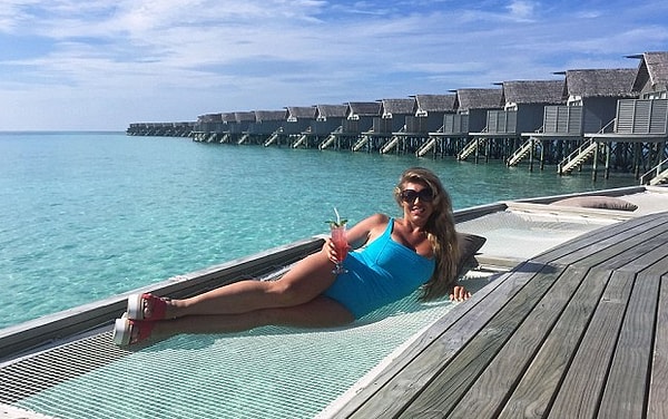 Натали искала в приложении состоятельных мужчин, с которыми можно было бы отправиться в путешествие по дальним странам. За их счет, разумеется.