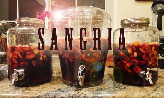 Приготовление испанского алкогольного напитка Сангрия в 12 пунктах