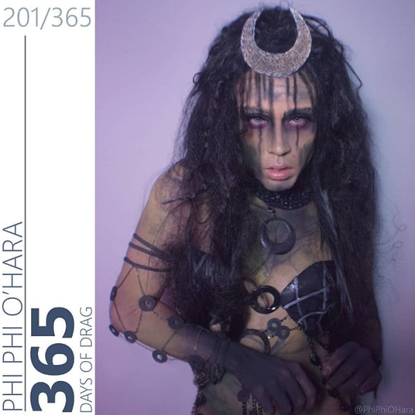 Enchantress ya da Büyücü...