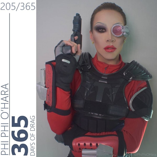 Suicide Squad kostümleri de aslında bir yıl boyunca her gün yeni bir karakteri canlandırdığı "365 Days of Drag" adlı projesinin bir parçası.