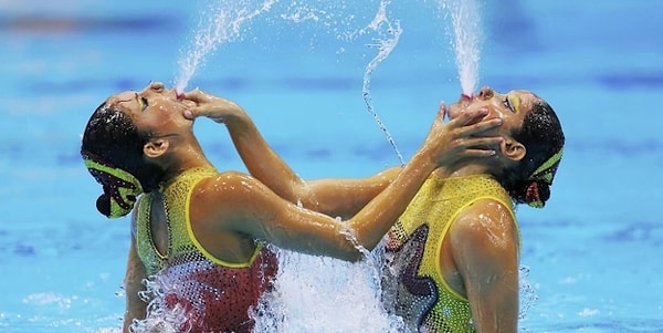 15. А теперь - синхронный плевок!