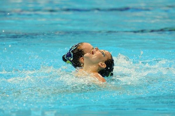 16. Упс, прости я только что от души пукнула