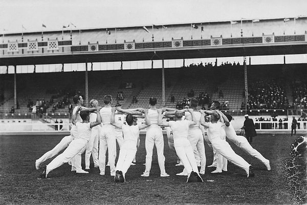 14. И с подобным. Они бы просто оперлись друг на друга, и все было бы отлично