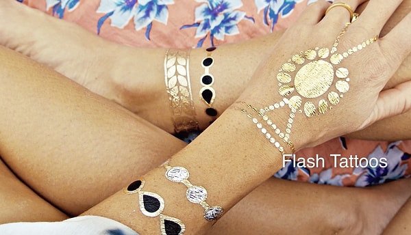 7. DuoSkin держится на коже около недели.