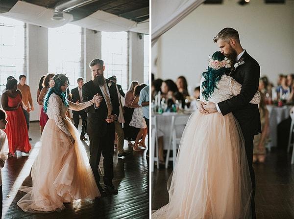 Daha önce birlikte hiç dans edememiş olan çiftin ilk dansı bütün salonu büyüledi.