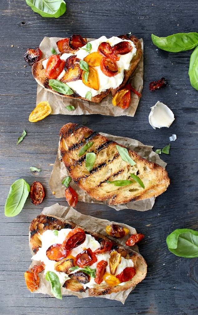 Sarımsaklı Bruschetta