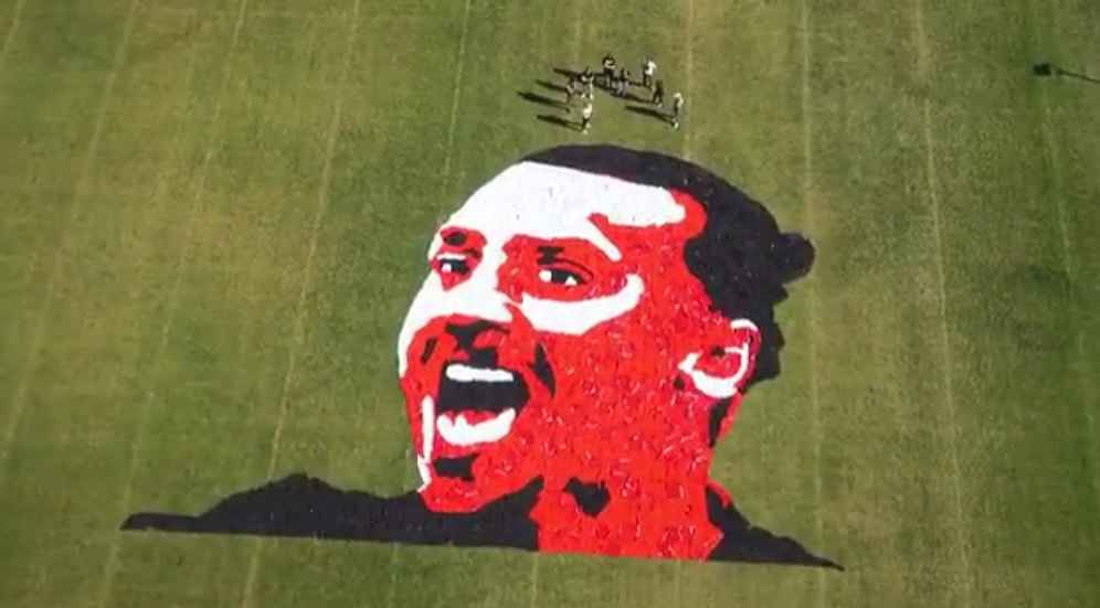 1200 Formayla Yapılan Devasa Zlatan İbrahimovic Portresi