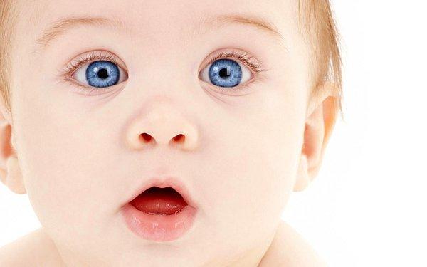 17. Tüm bebekler renk körü ve miyop olarak doğar.