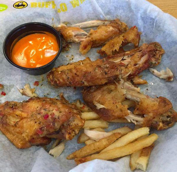5. If you can't eat chicken wings, then don't eat chicken wings. 80% of it is bone already, you mess it up by eating like this