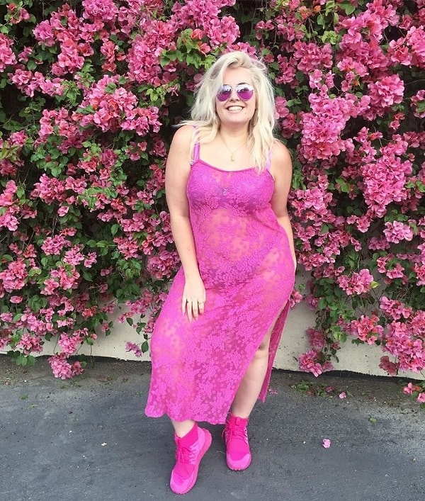 7. "Парням не нравится, когда полные девушки так одеваются"