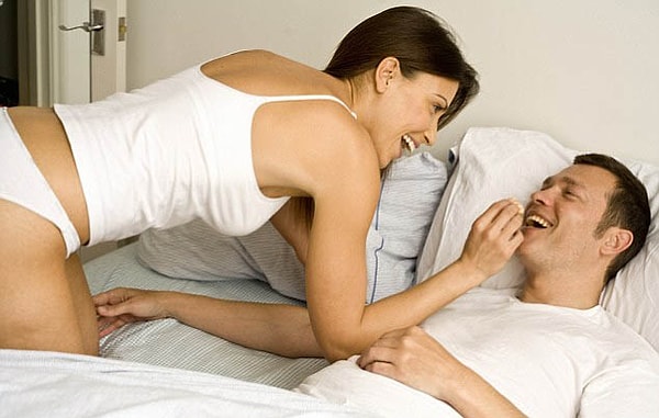 8. Он не станет притворяться, что считает вас забавной. Он действительно так думает и обожает смеяться вместе с вами.