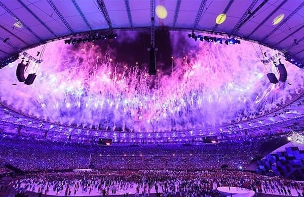 10. Церемония открытия сейчас: