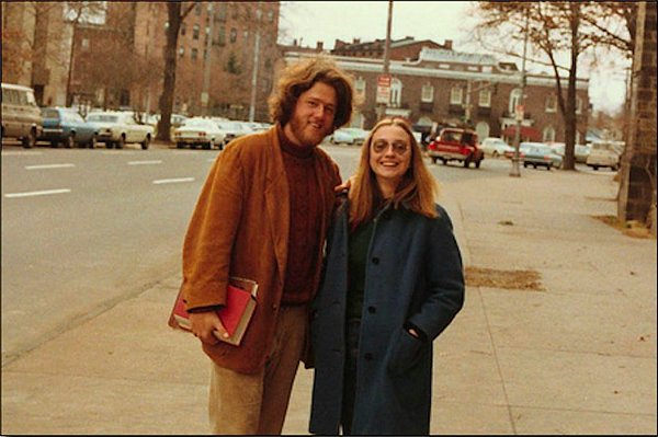 18. Bill ve Hillary Clinton, üniversitede ilk olarak öğrenci olarak tanıştıkları zaman, 1973