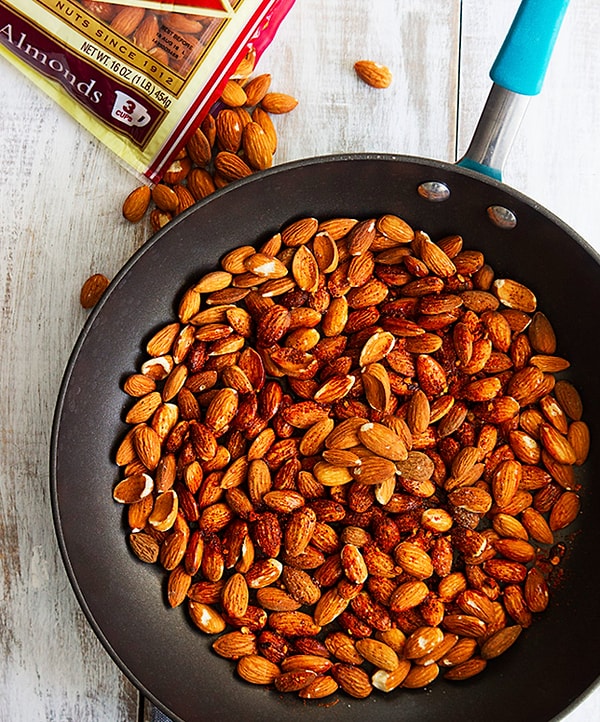 15. Миндаль, обжаренный с чили
