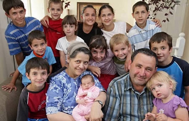 14. Dünyanın en doğurgan annesi ise 69 bebek dünyaya getiren kadın!