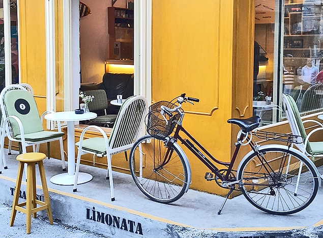 17. 2 Cafe