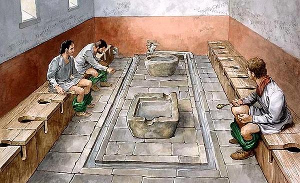 8. Antik Roma'da bir kanalizasyon tanrıçası ve bir tuvalet tanrısı bulunuyordu.